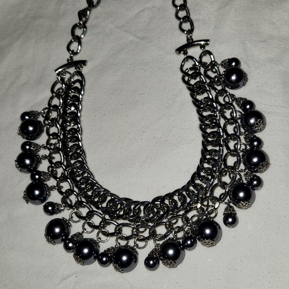 Fashion Silver Tone Thich Chaun Link and Balls Necklace